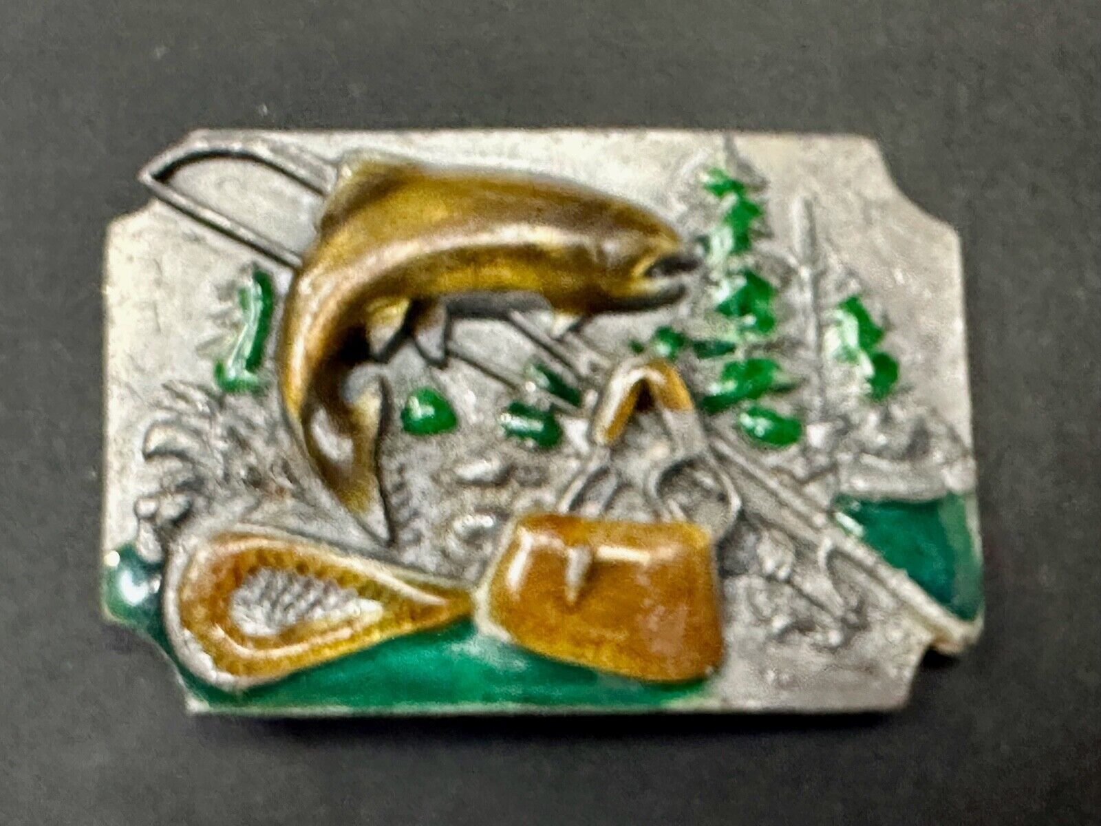 A bad day fishing is Better than a good day of working Vtg. Siskiyou Belt Buckle