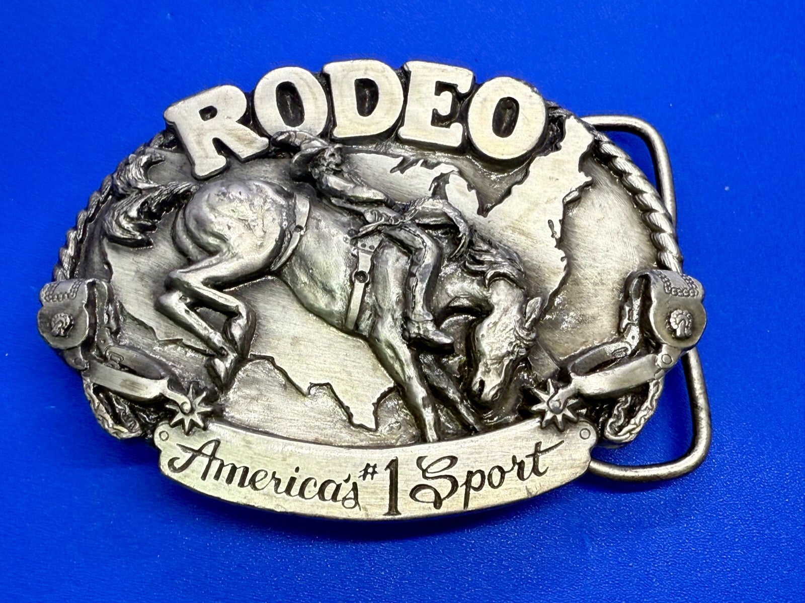 America's #1 Sports Rodeo Cowboy Bronc Rider Vintage 1983 Siskiyou Belt Buckle