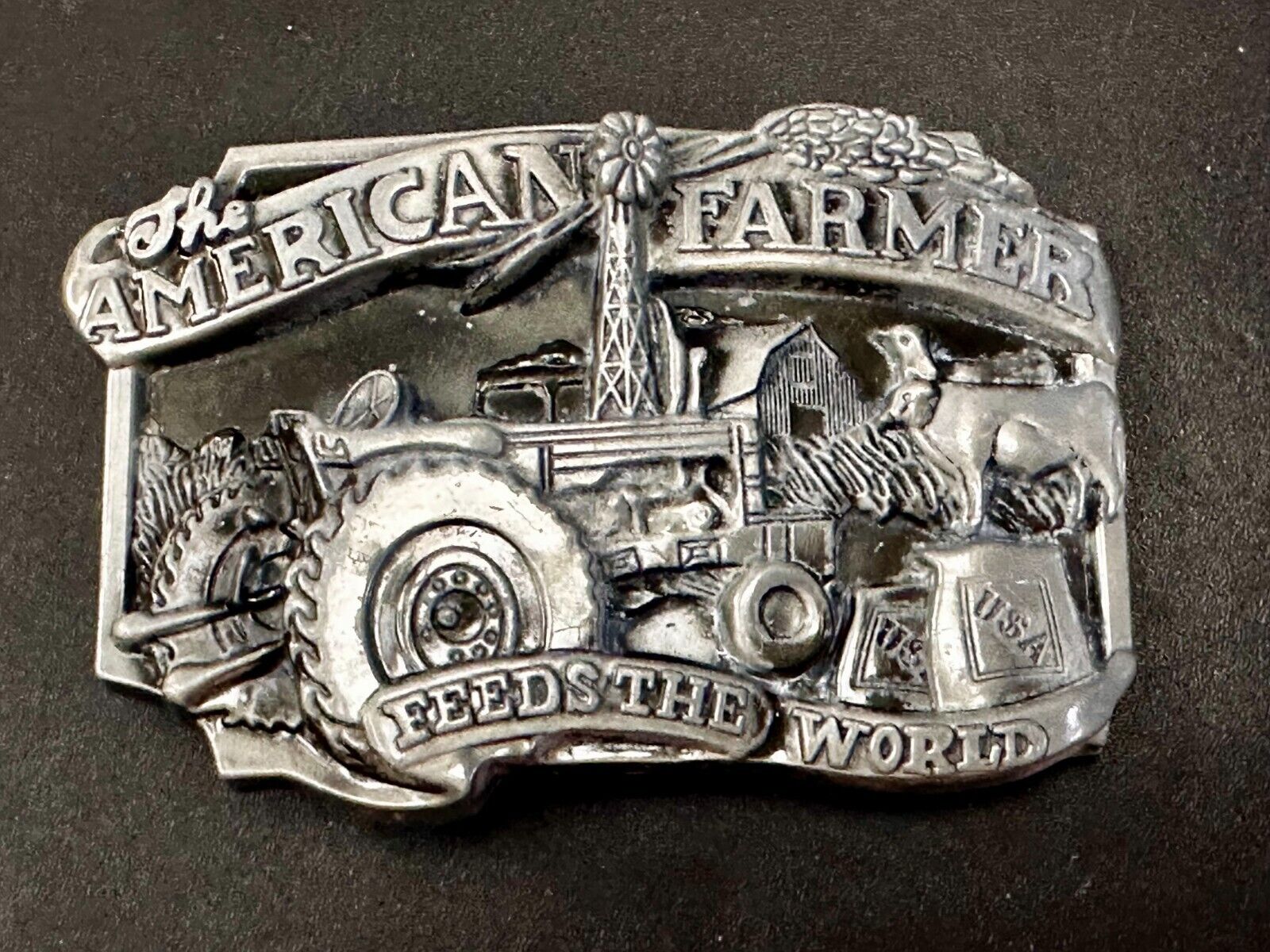 USA American Farmer Feeds The World Farm Barn Tractor Silver Color Belt Buckle