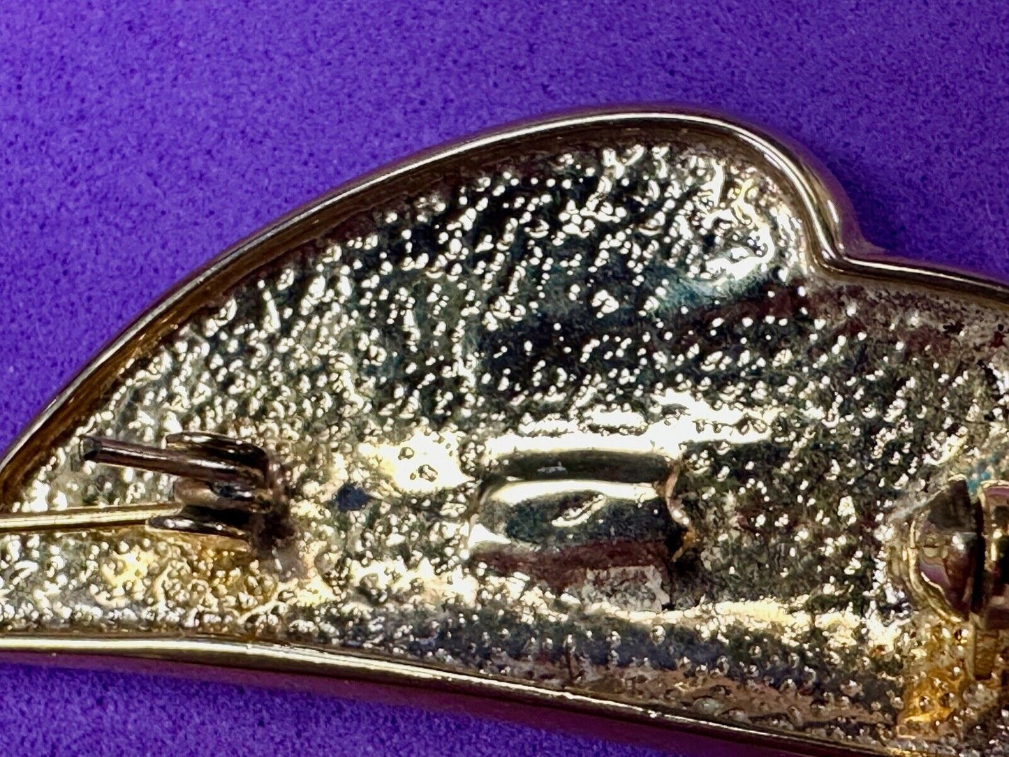 Abstract Leaf Shaped Black Enamel Gold tone brooch pin