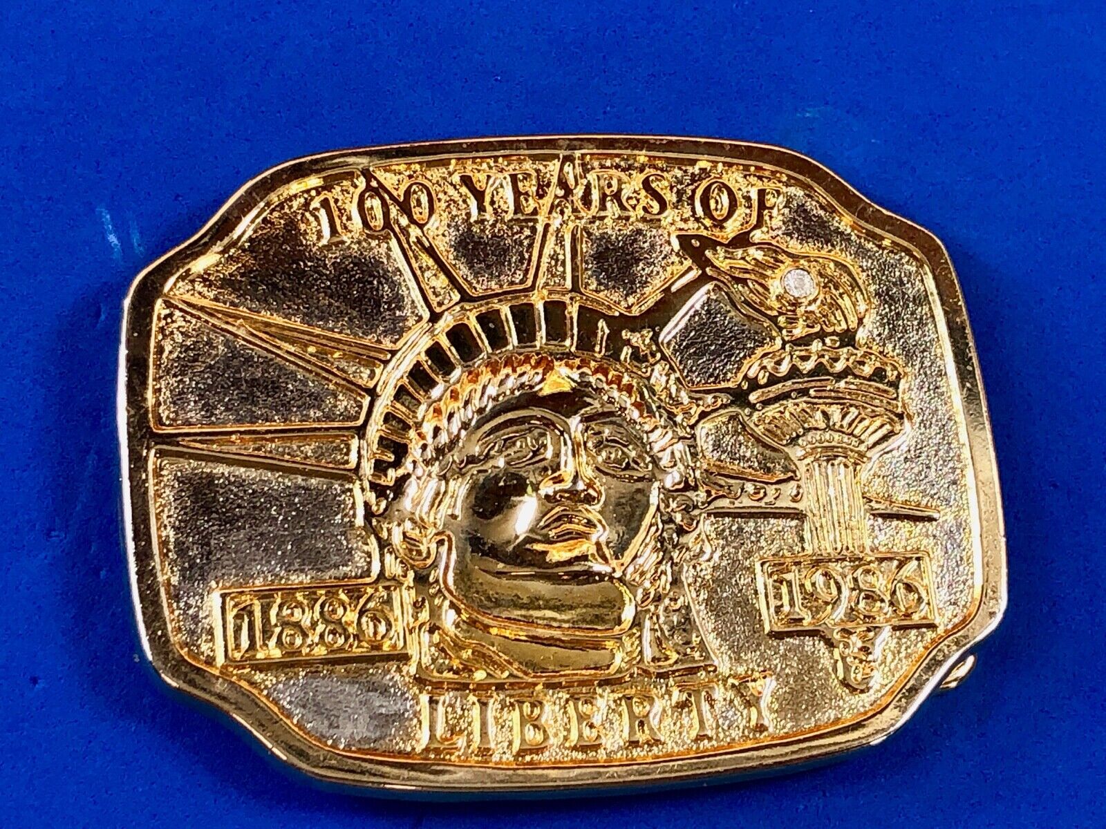 Vintage 1986 Golden Statue of Liberty New York NYC Belt Buckle 100 Years