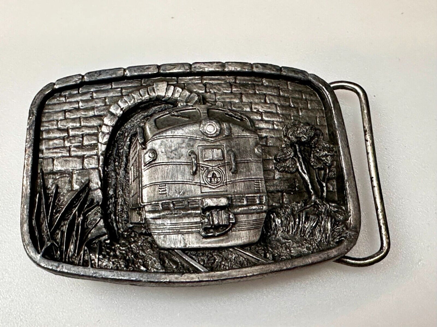 Train Engine through Tunnel RailRoad RR Vintage 1987 Bergamot Belt Buckle