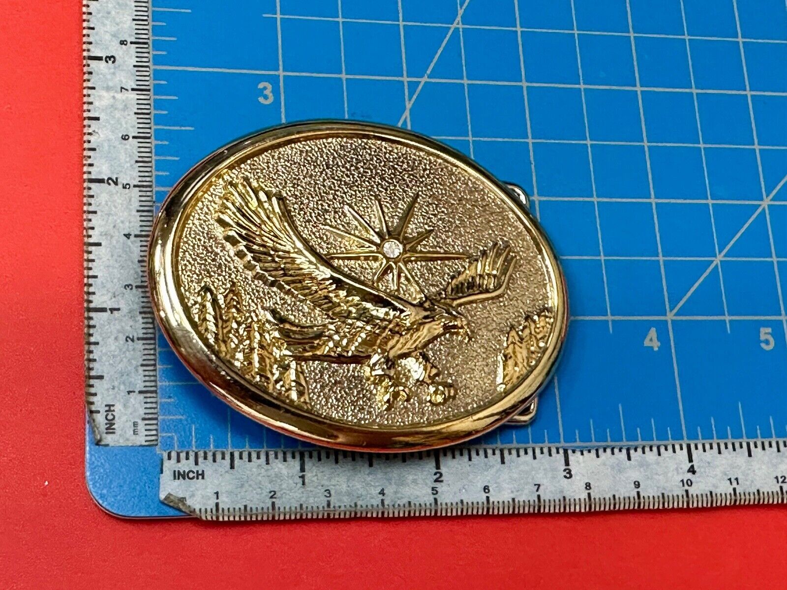 USA Patriotic flying classic Bald Eagle with sun starburst belt buckle