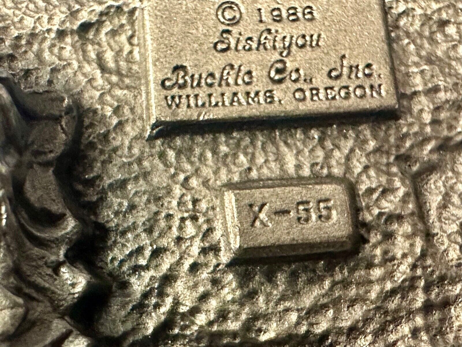 Alaska Eagle - Patriotic Flying Hunting Bird wings wide K66 Siskiyou belt buckle