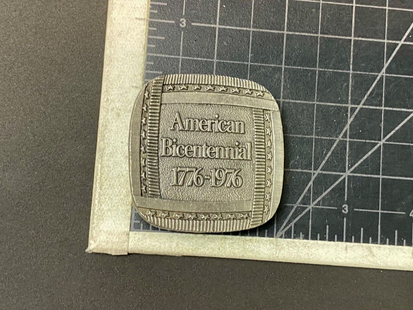 American Bicentennial - Patriotic United States vintage belt buckle by Bergamot