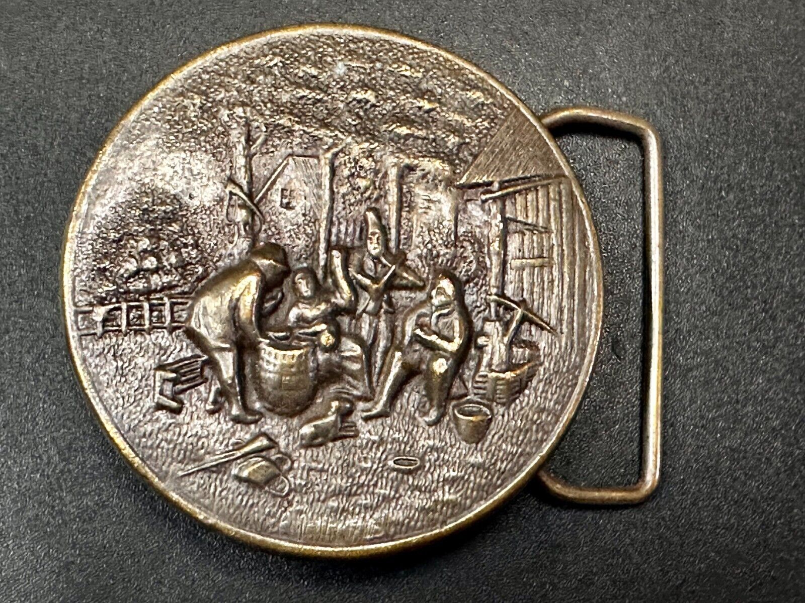 Village Scene Fiddle Miner Workers Bergamot Brass Works A-72 Belt Buckle