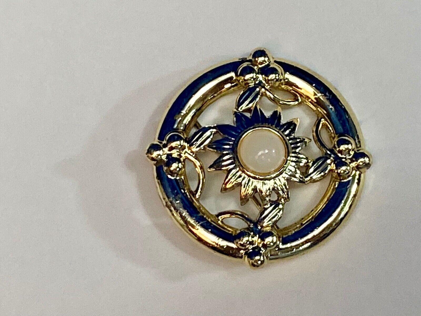 Vintage Danecraft Brooch Pin Round Circular Flower Or Sun W/ Moonstone? Berries