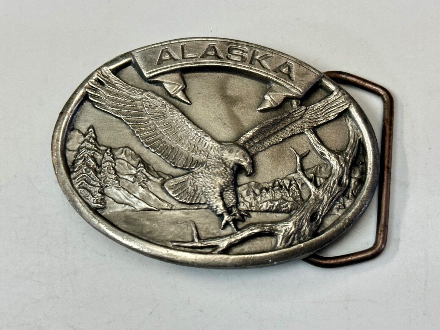 Alaska Eagle - Patriotic Flying Hunting Bird wings wide K66 Siskiyou belt buckle