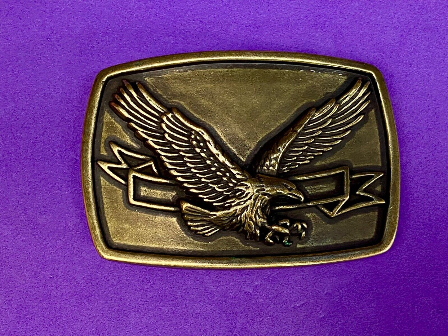American Eagle Flying Diving Hunting Belt Buckle With Award Ribbon Scroll 