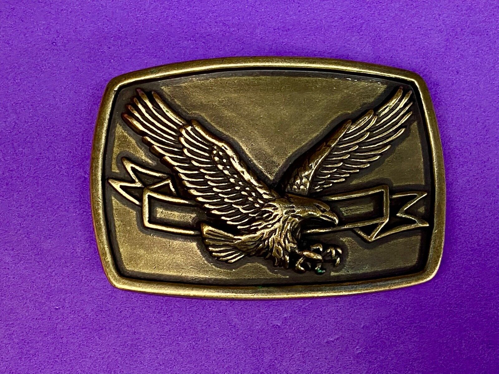 American Eagle Flying Diving Hunting Belt Buckle With Award Ribbon Scroll 