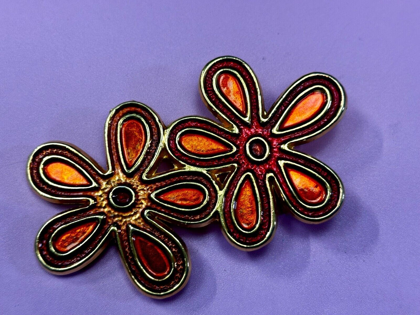 Two Flower Shaped Floral Theme Hippie Vibe Ladies Women's Retro Belt Buckle