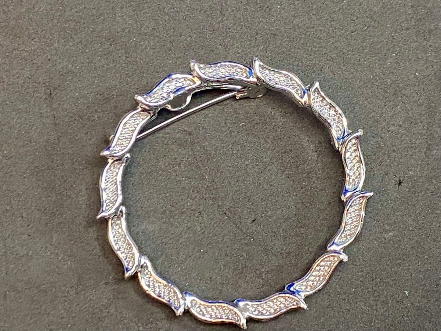 Vintage Gerry's Round Modern Leaf Wreath Brooch Pin Silver Tone Pave Look