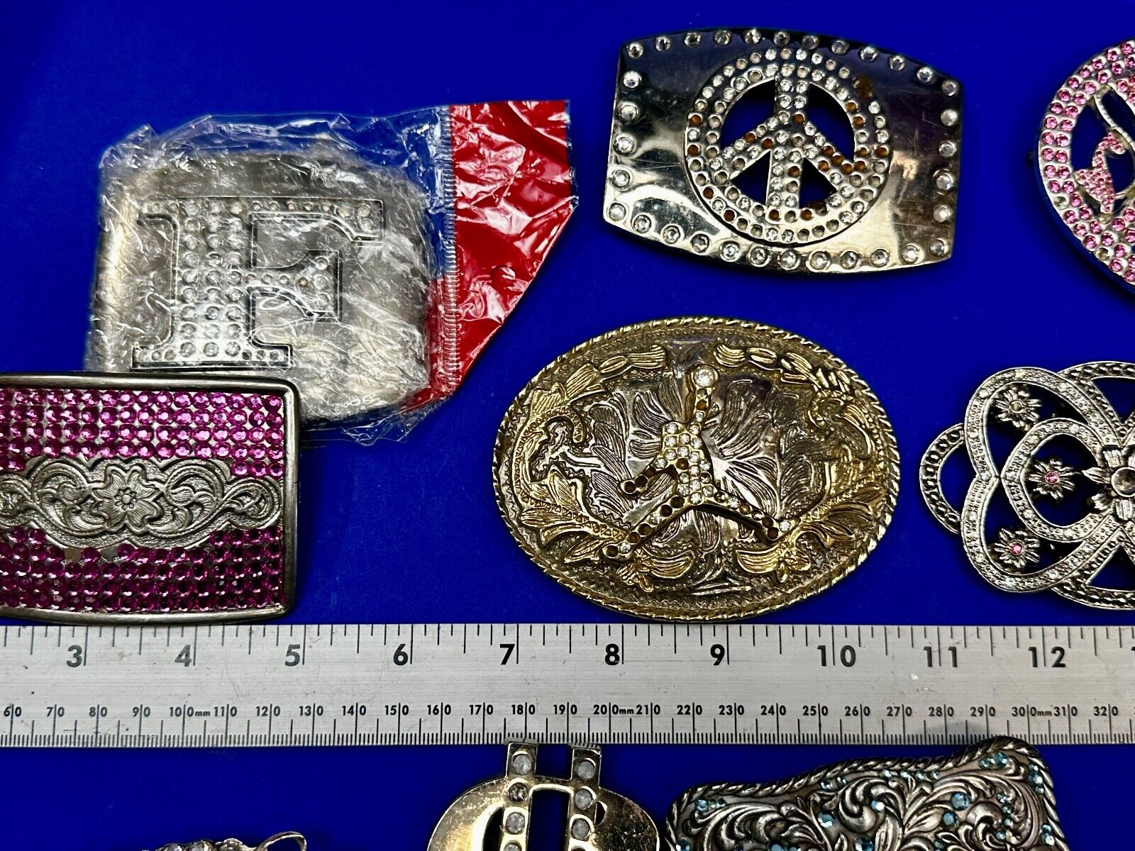 22 Bulk Lot Junk Drawer Grab Bag of REPAIR Belt Buckle - Missing Rhinestone's