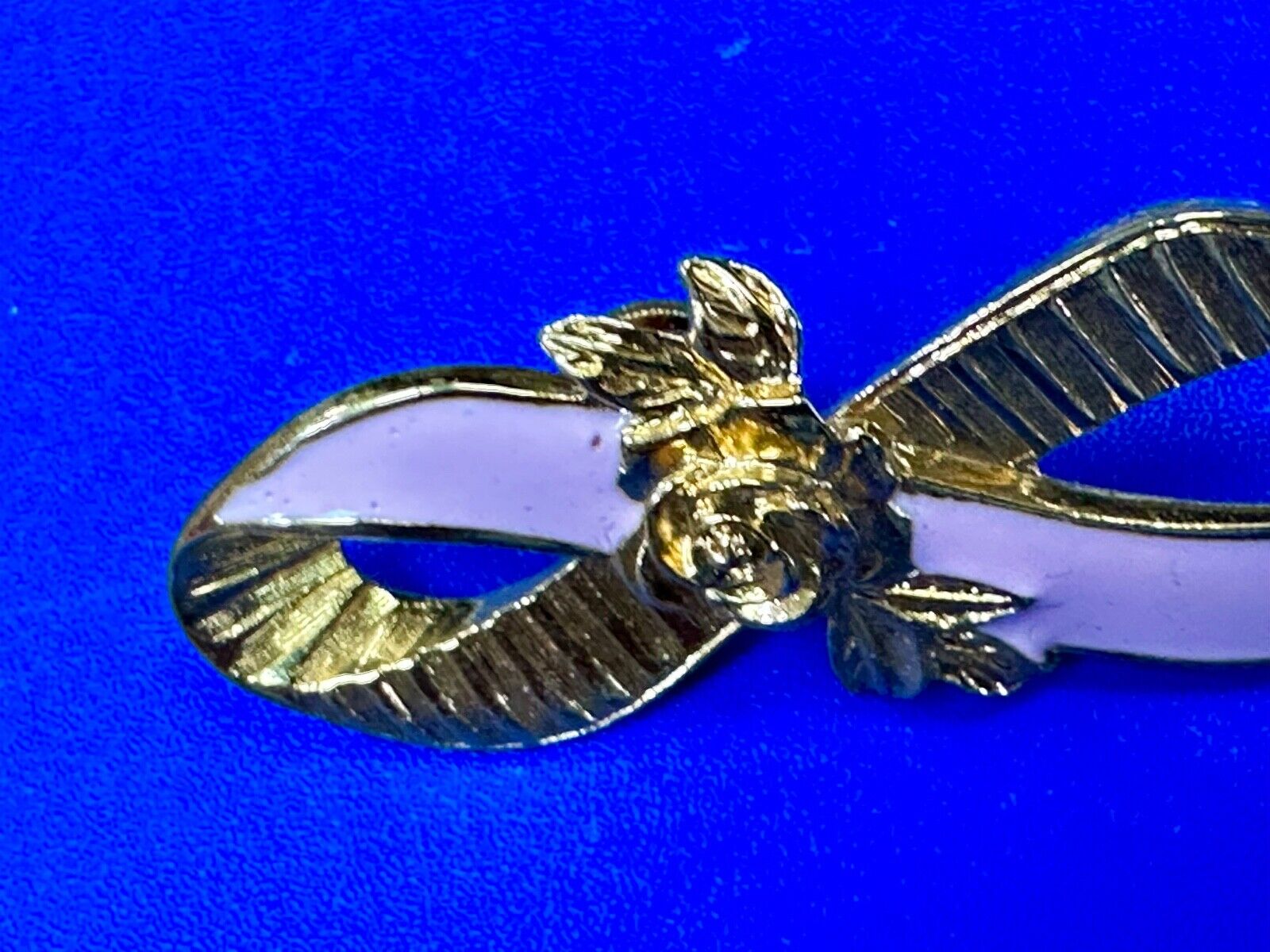 Avon Gold Tone Pink Enamel Ribbon Breast Cancer Awareness Brooch Pin 2"