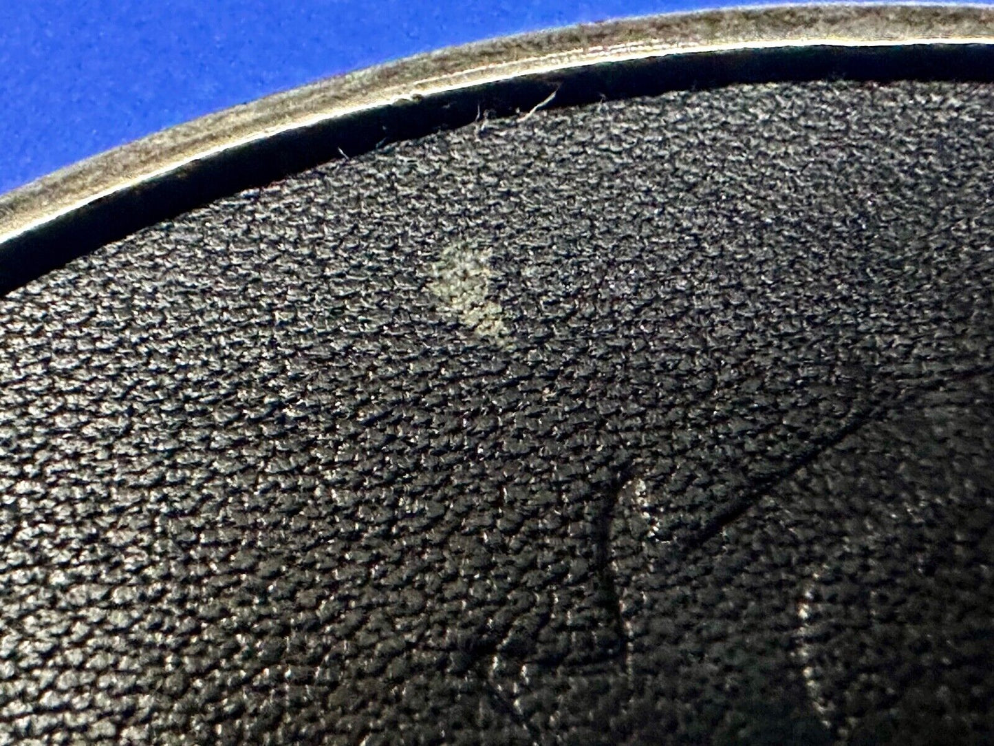 Unknown to me Animal Emblem Logo? Black Faux? leather Silver Tone Belt Buckle