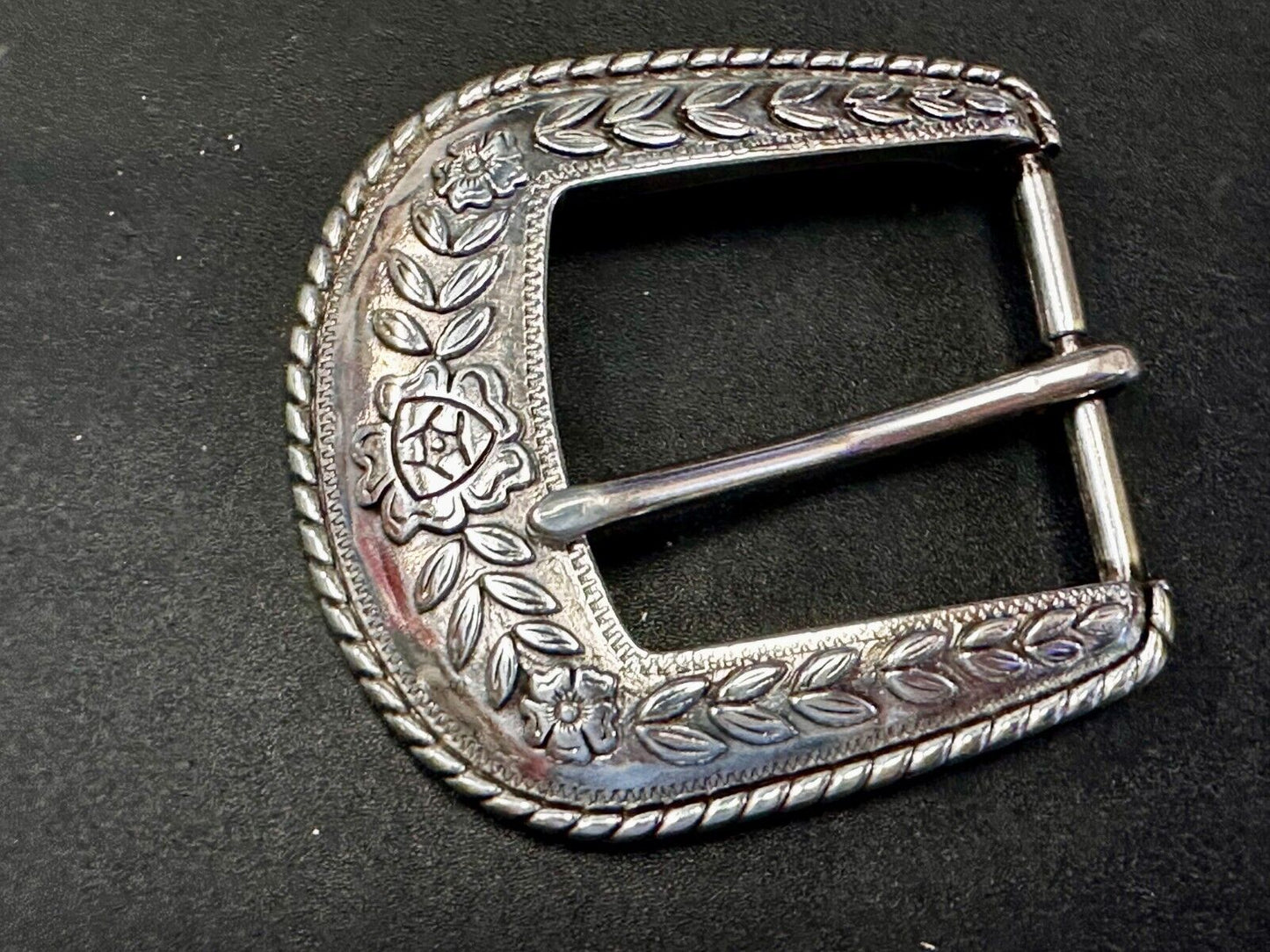 Ariat 2006 Ranger Style Detailed Flower Swirl Rope Outlined Belt Buckle