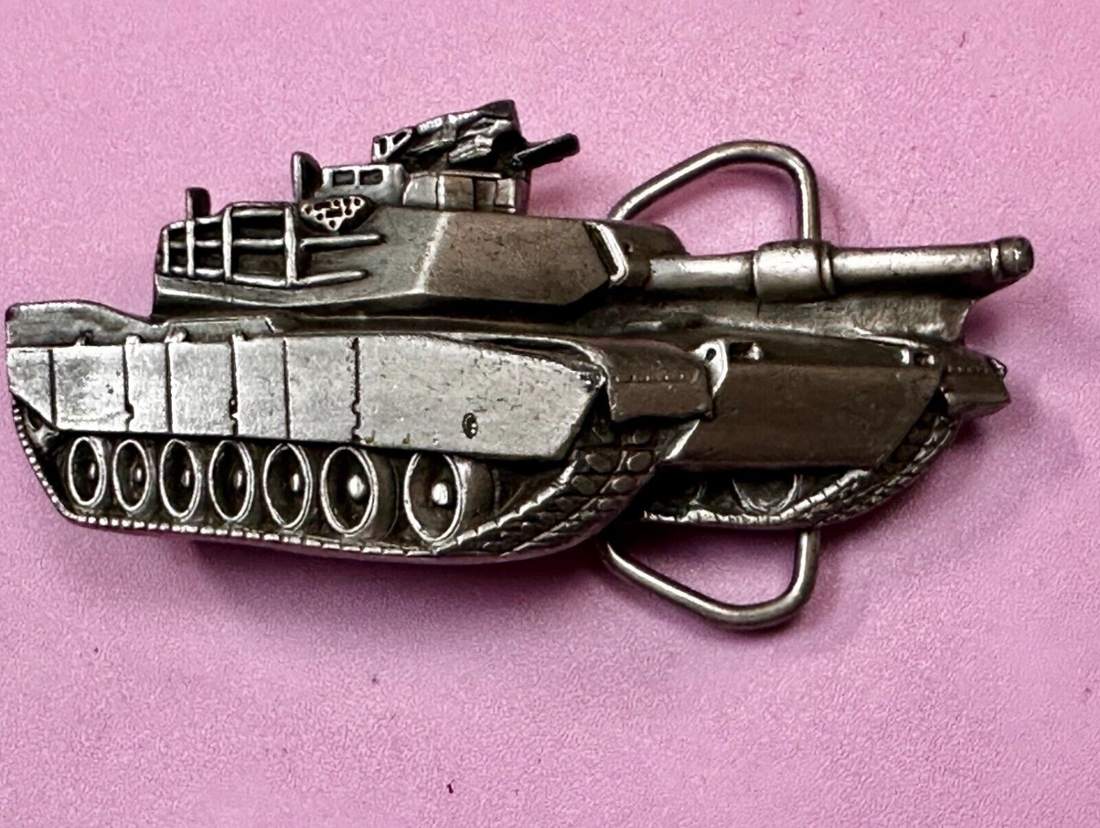 US Army Abrams Tank Anthony J Irvin Vintage 1979  Figural Bergamot Belt Buckle