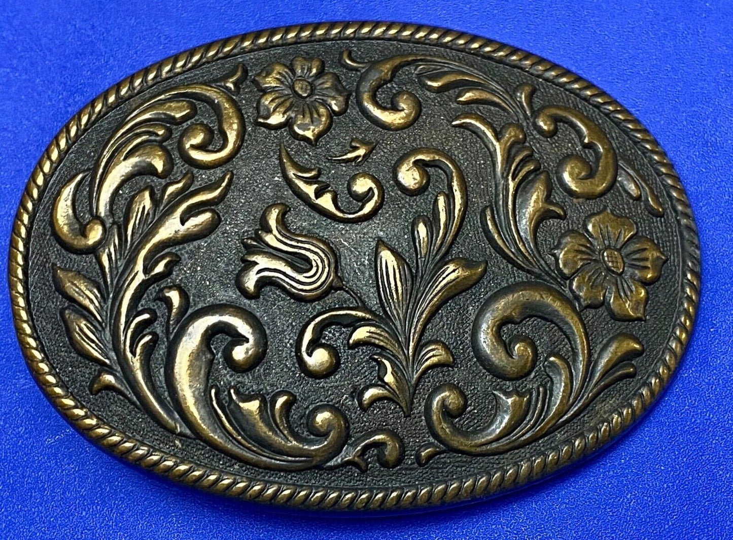 Vintage Dark Western flower swirl Oval Cowgirls belt buckle