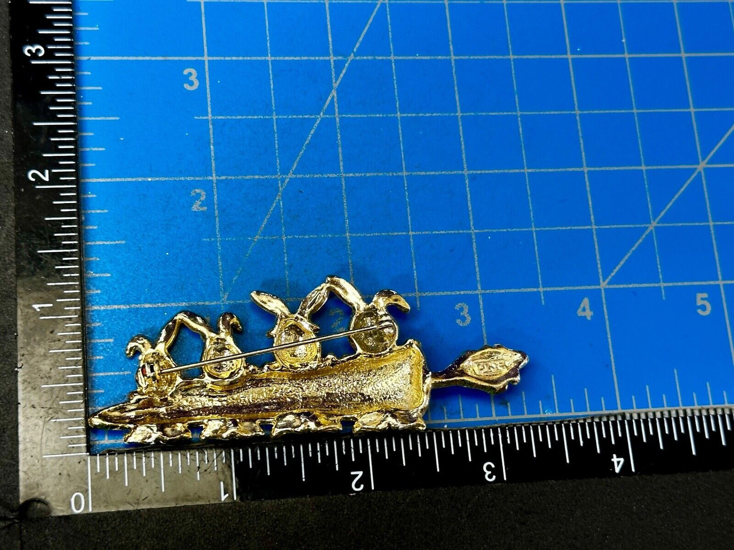 Adorable Bunny Rabbit Family Eating Carrot Gold Tone Pin Brooch Signed by AJC