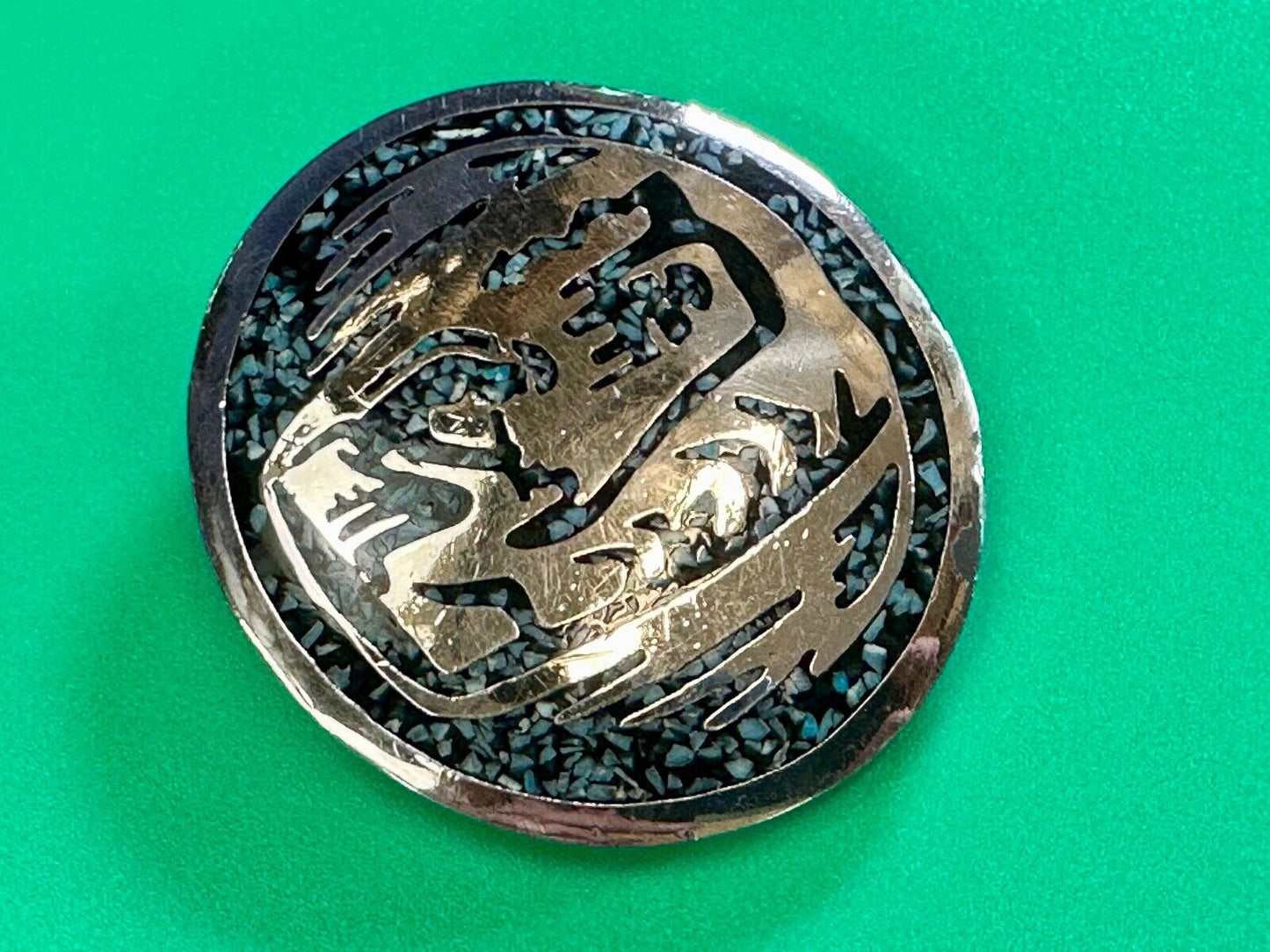 Artisan Inlaid Turquoise chip Beautiful Art pc. Vintage belt buckle marked 1980