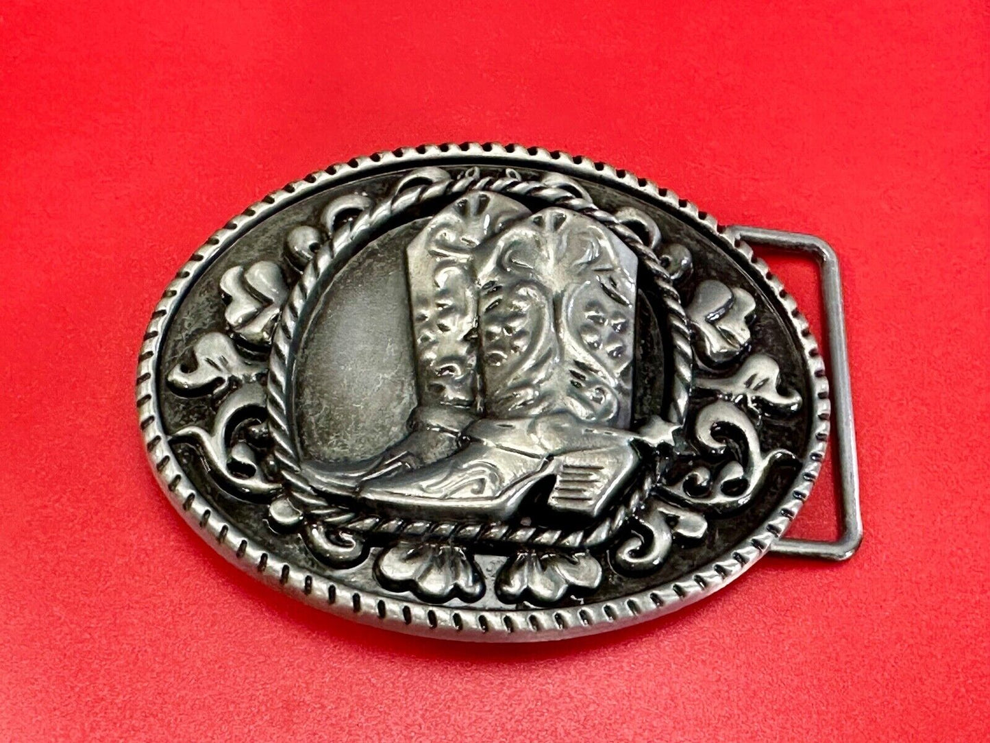 Western Cowboy Boots Belt Buckle with ornate flower swirl and rope boarder