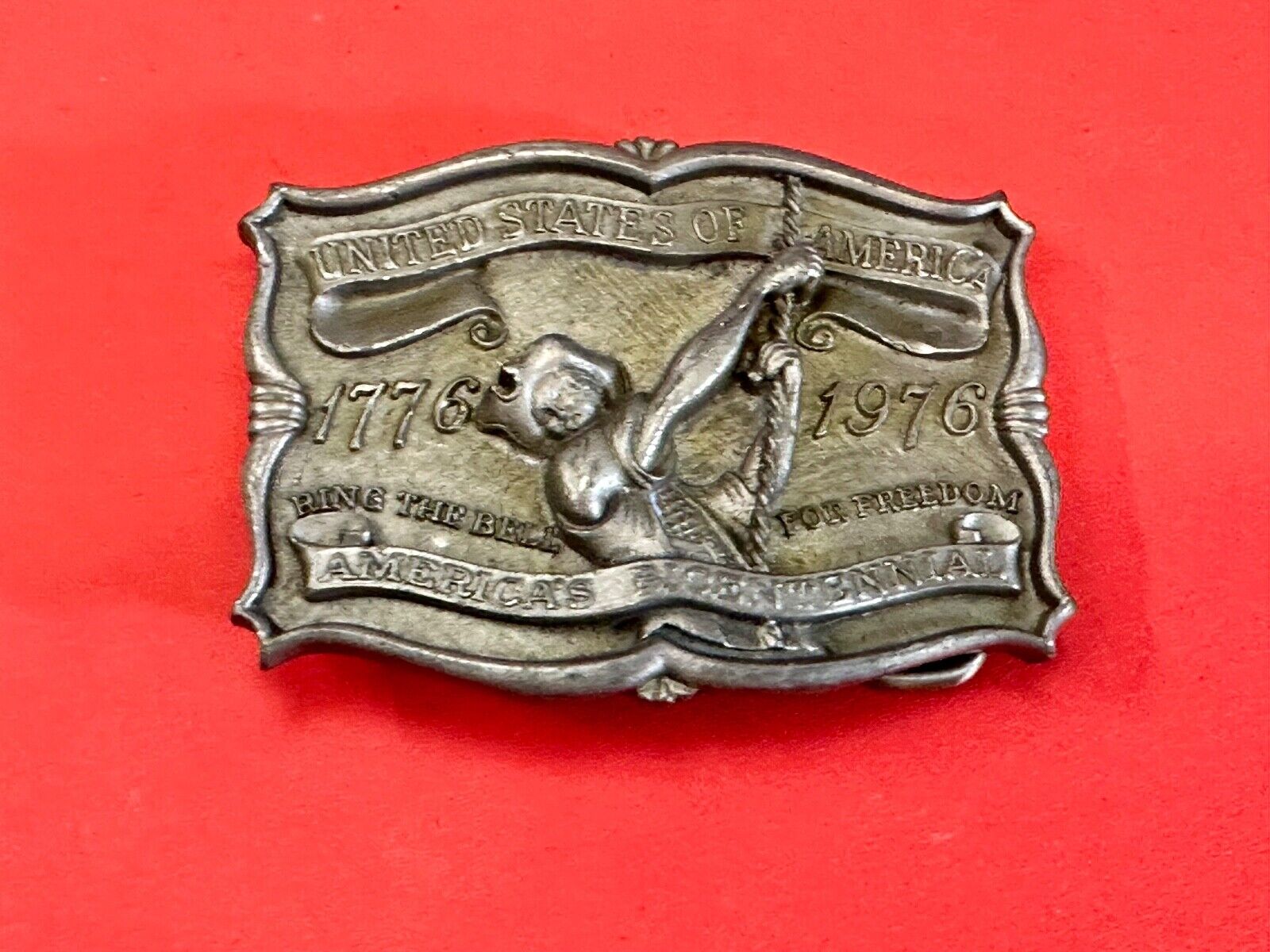 Americas Bicentennial 200 year Celebration 1976 belt buckle by Prov-Line