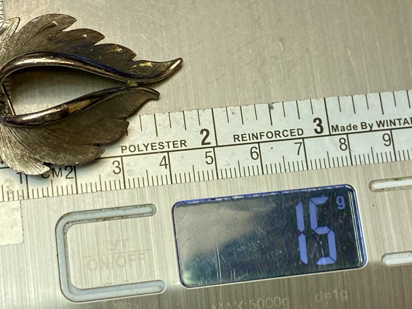 Vintage LEAF shaped silver tone JJ Jonette Brooch pin