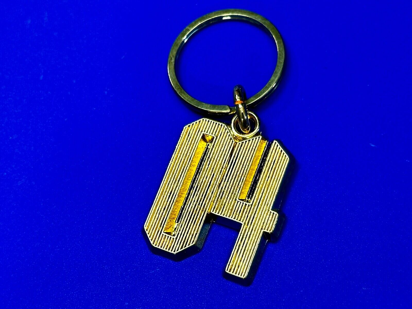 04 Number Gold Tone Keychain - Key Ring Chain - Class of Sports number