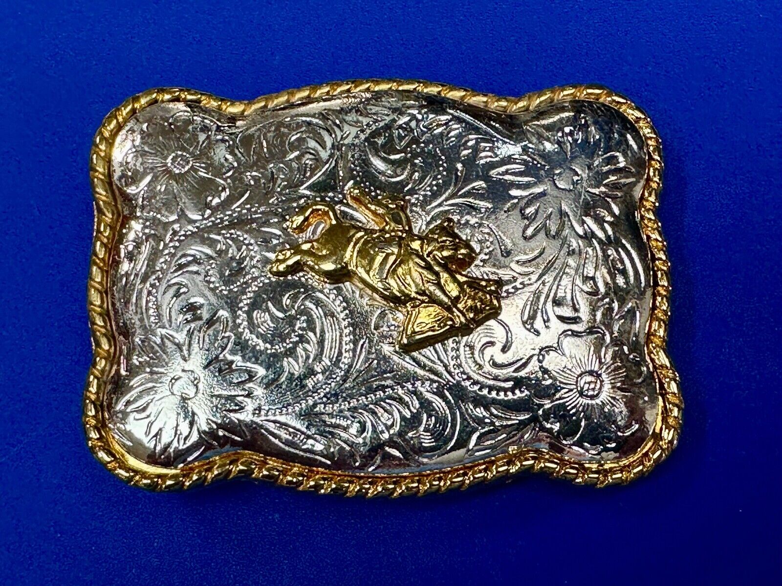 vintage Ivan Western two tone rodeo cowboys belt buckle