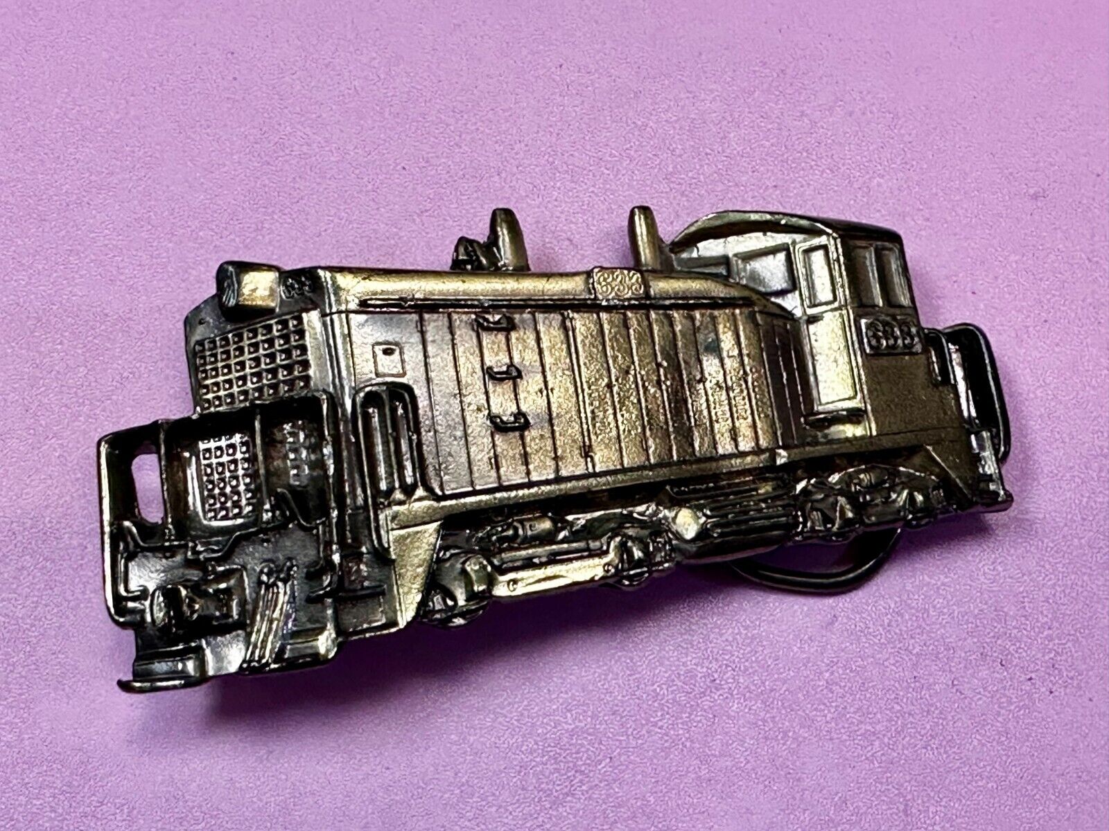 633 Diesel Locomotive RailRoad Train Vtg. 1981 The Great American Belt Buckle Co