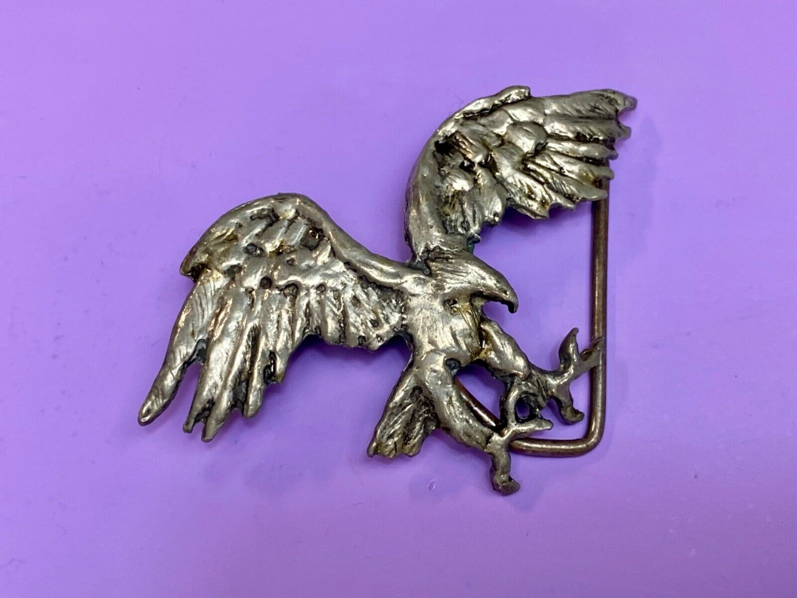 Vintage hunting diving American Eagle claws out figural cut out belt buckle