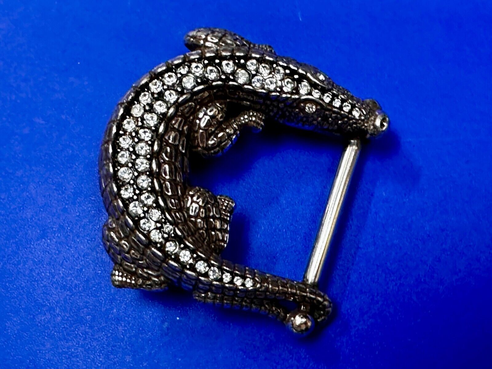 Alligator Crocodile with Rhinestone Figural Cutout Silver Tone Cord Belt Buckle
