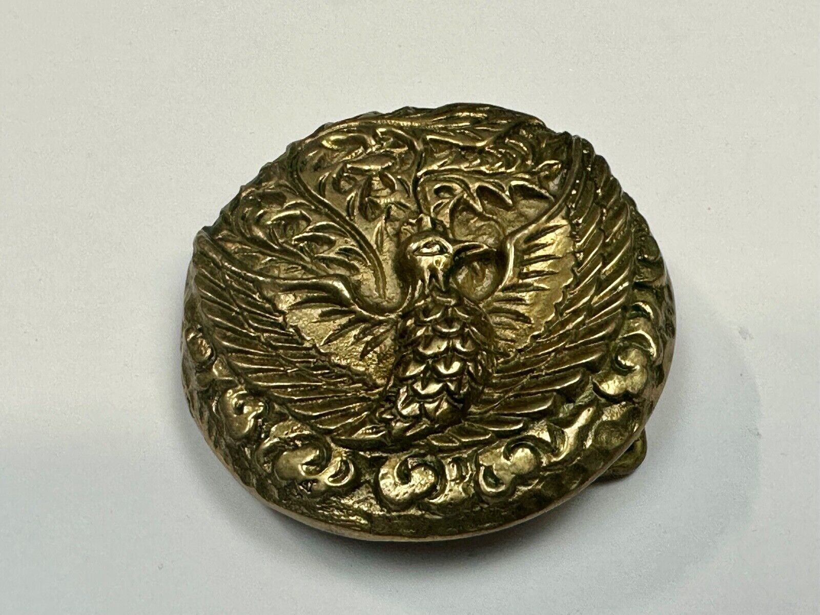 Vintage DOVE bird Hippy hobo style Taiwan round brass tone belt buckle