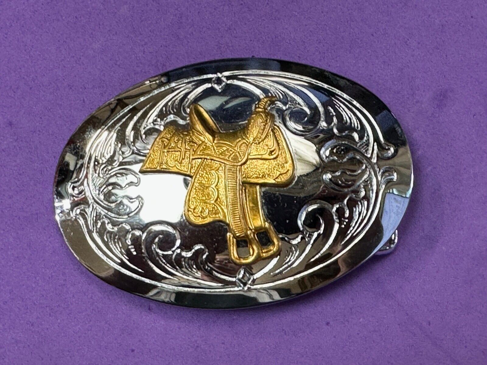 vintage Chambers Horse Saddle - Cowboys Cowgirls two tone belt buckle