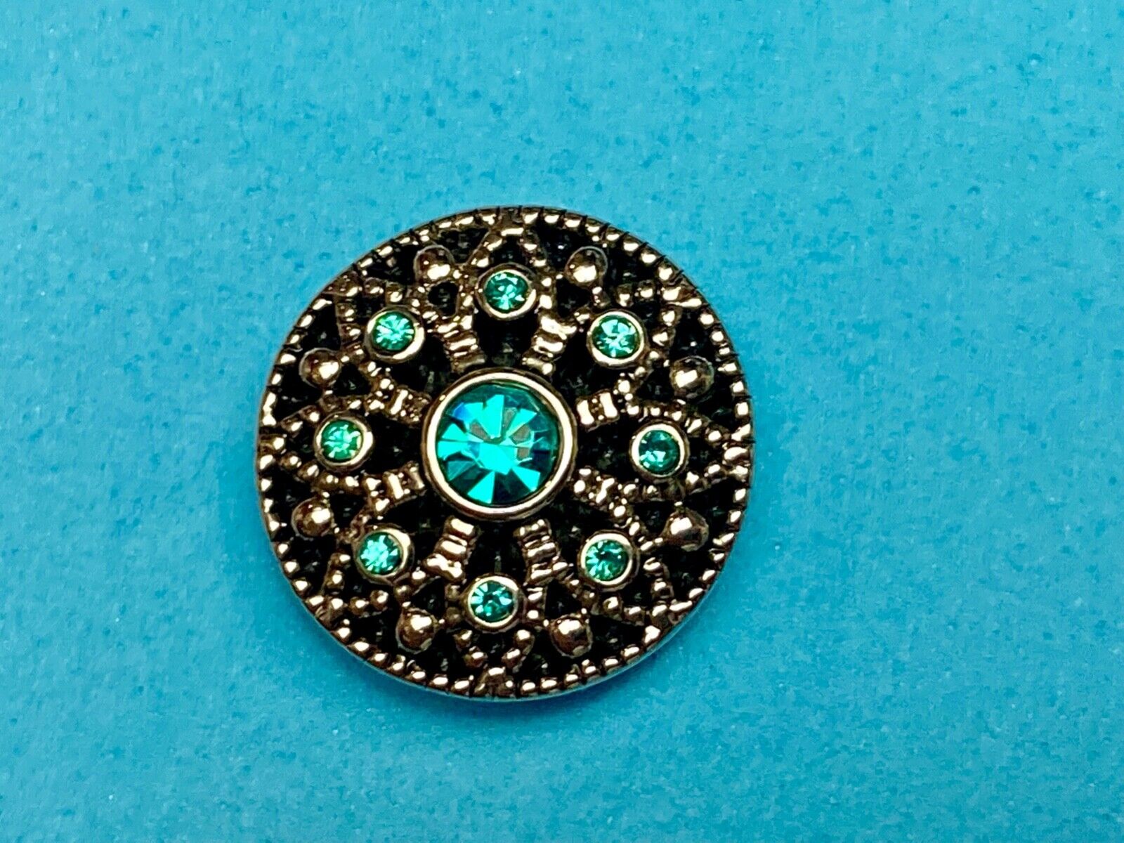 Turquoise blue color Rhinestone Accented 18mm silver tone Ginger Snaps