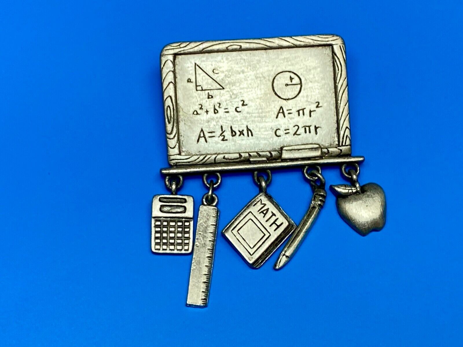 VINTAGE *J.J.*PEWTER MATH TEACHER CHALKBOARD BROOCH PIN W/THEMED FIGURAL DANGLES