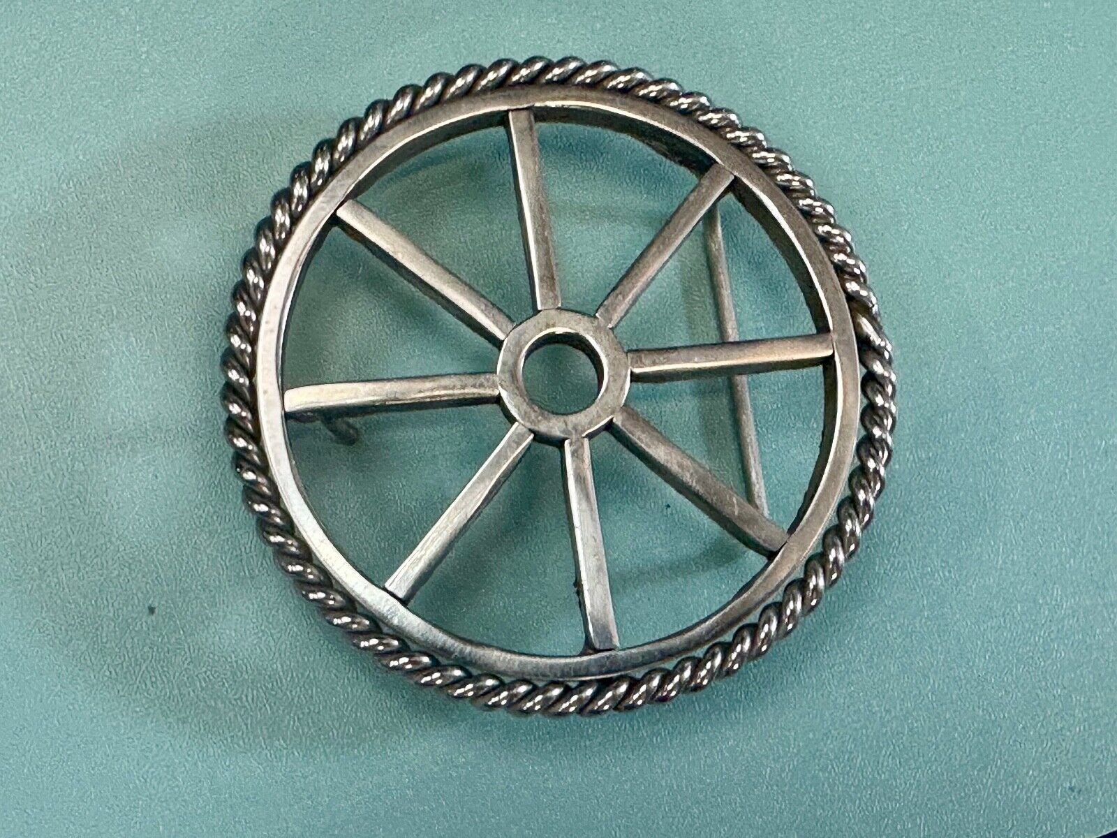 Unique Wagon Wheel Pattern Open Cut-Out Silver Tone 3" Artisan Belt Buckle