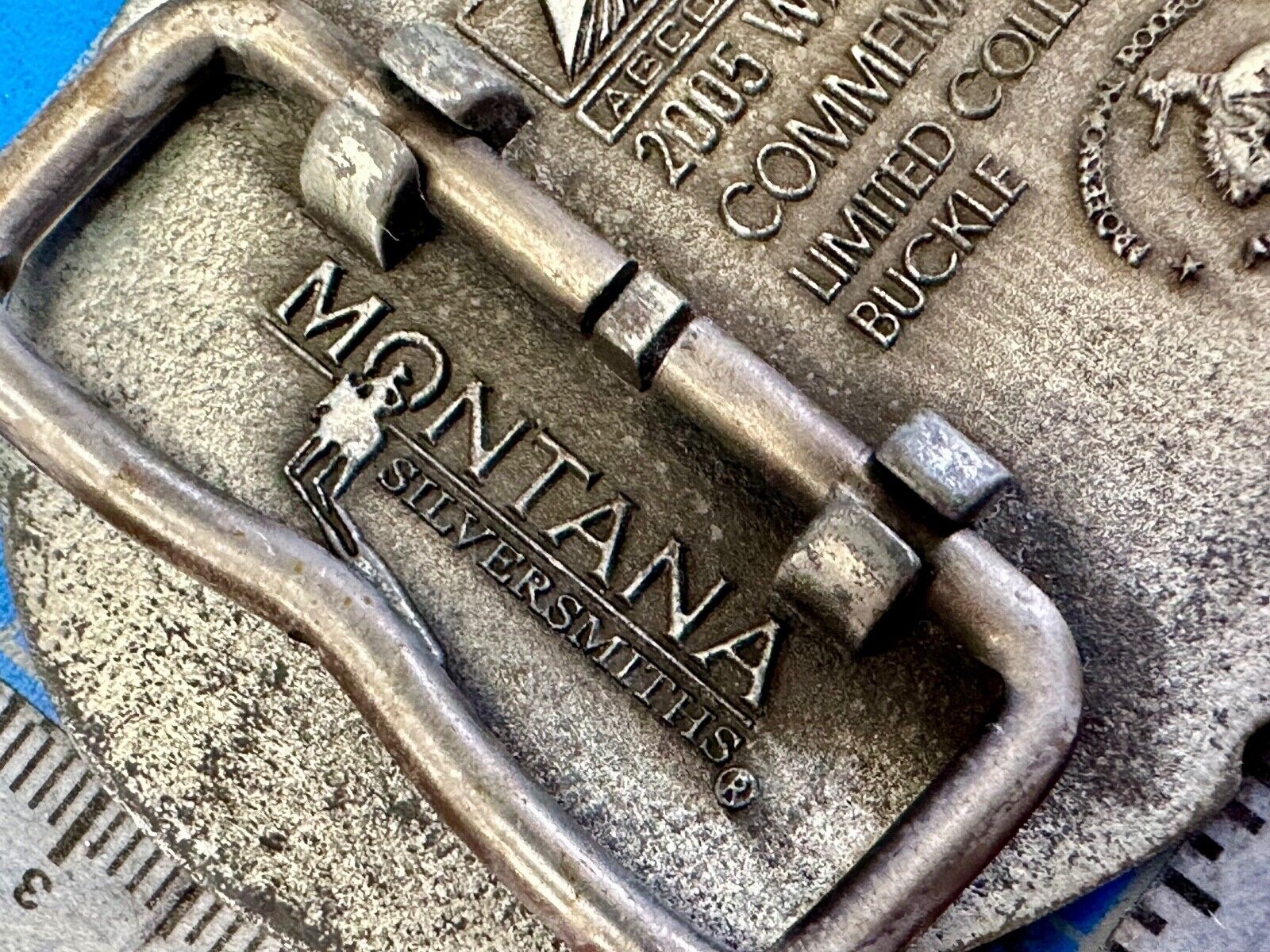2005 NFR Cattle Rodeo Roping Cowboy Montana Silversmiths award SMALL belt buckle