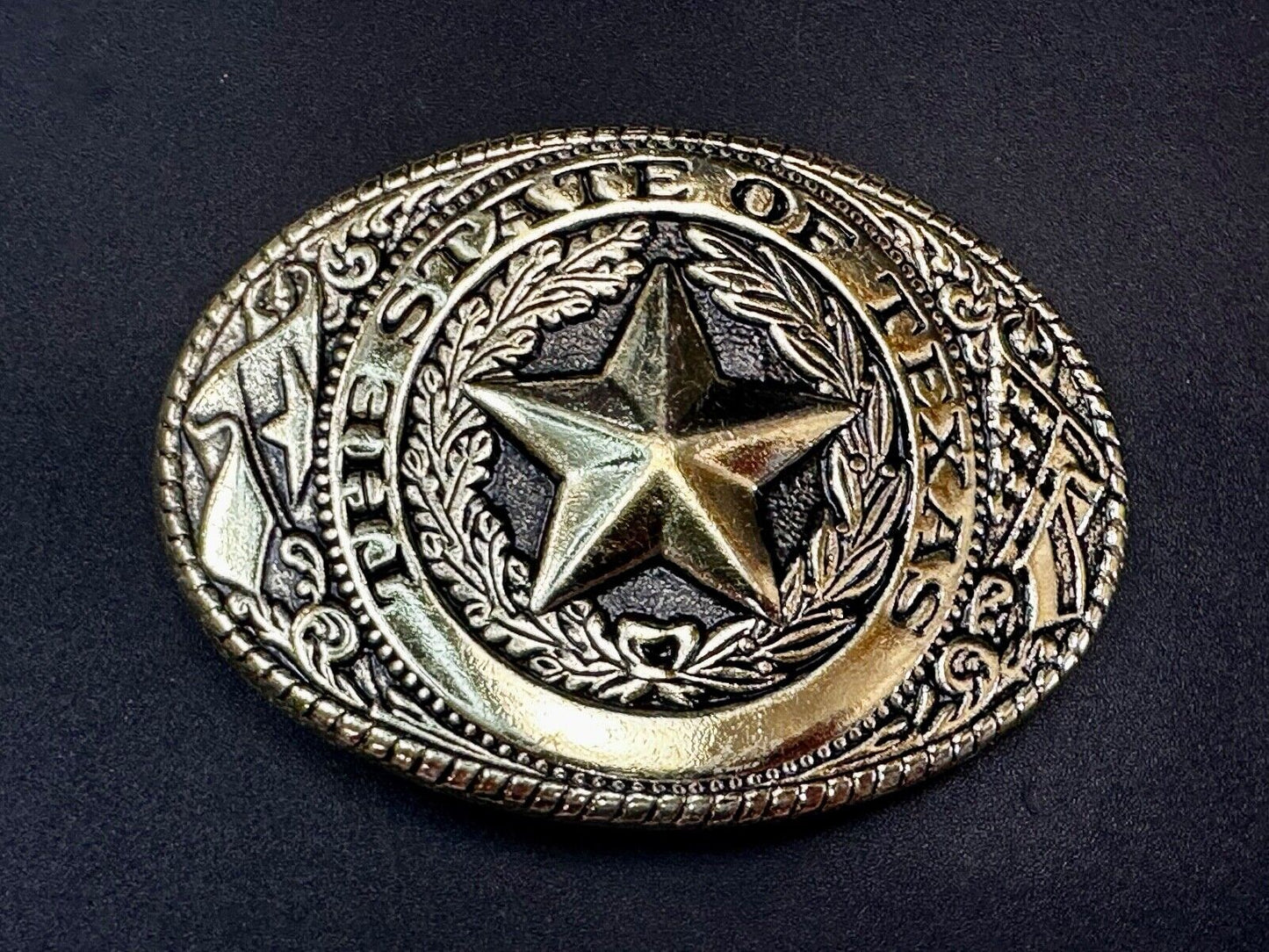 The Great State of Texas Star & Flag western USA made Gold & Black Belt Buckle