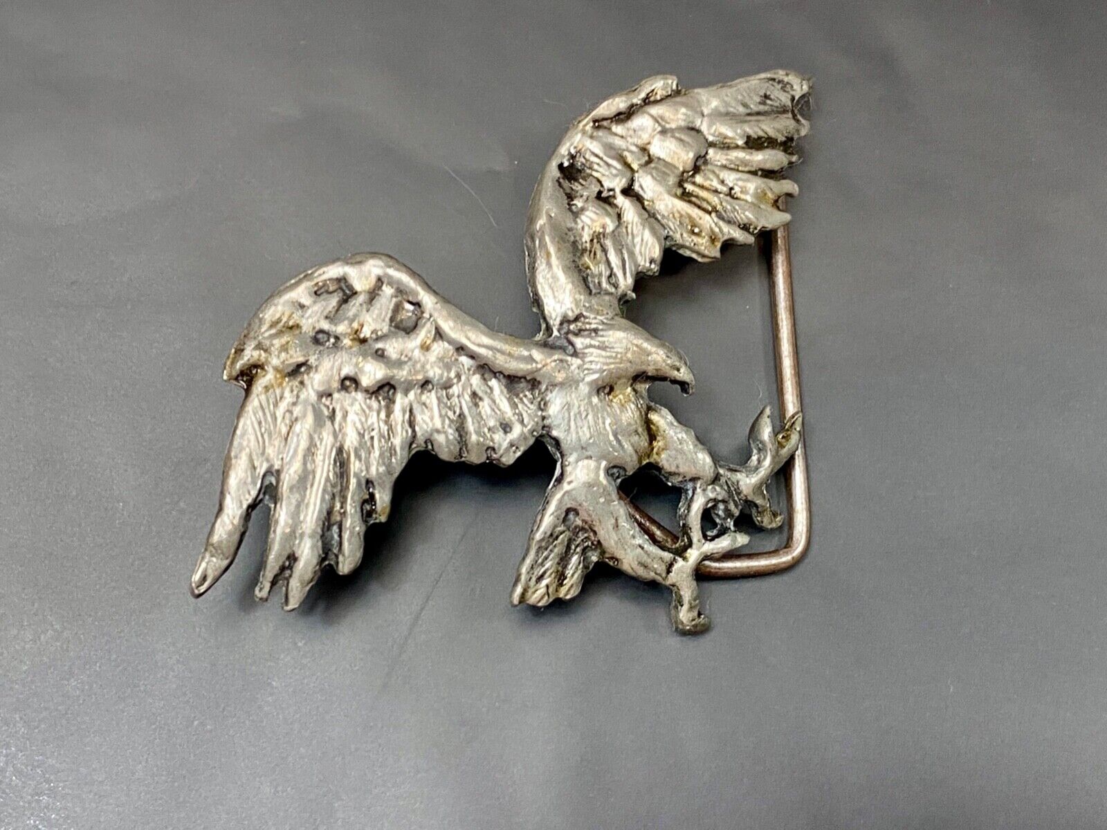 Vintage hunting diving American Eagle claws out figural cut out belt buckle