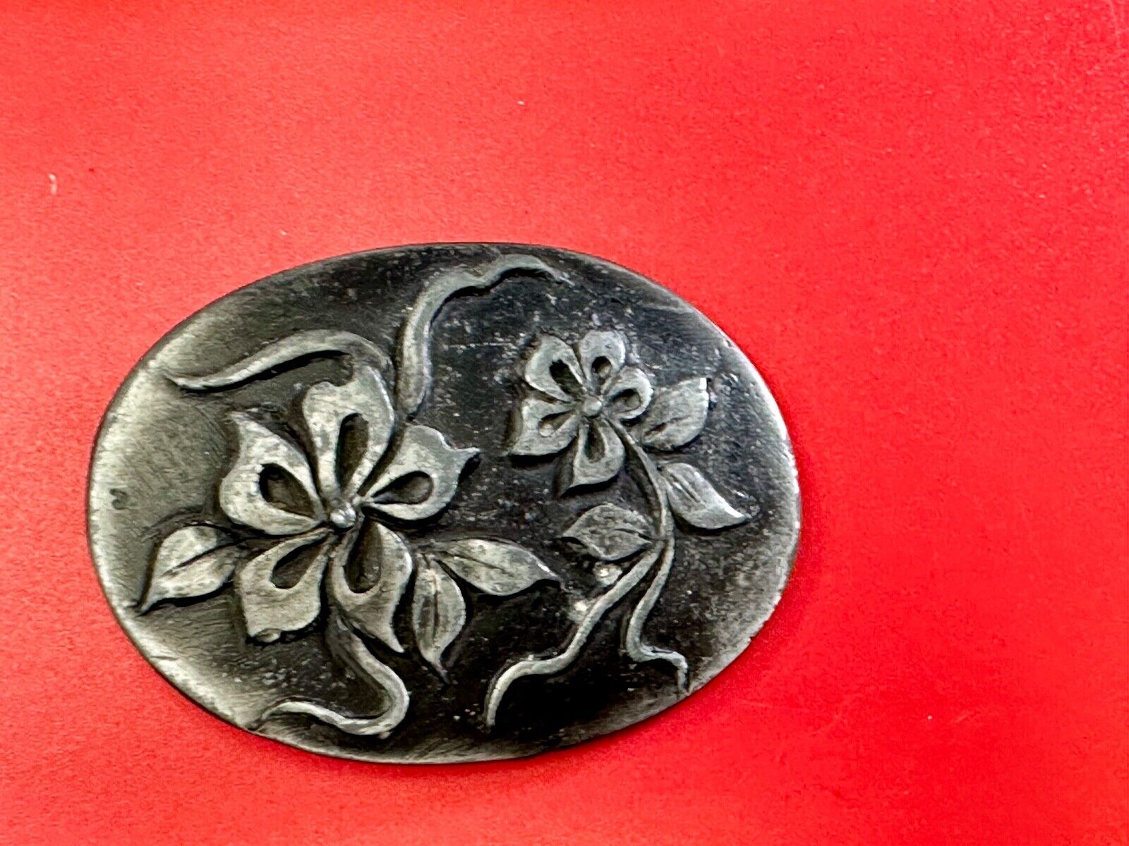 Artisan Pewter? Flower theme belt buckle  - Beautiful and unique!