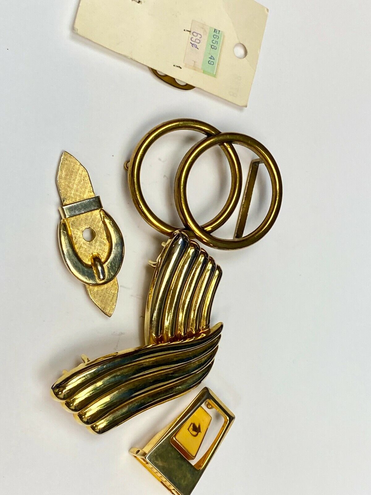 Vintage Lot Of Gold Tone Belt Buckle