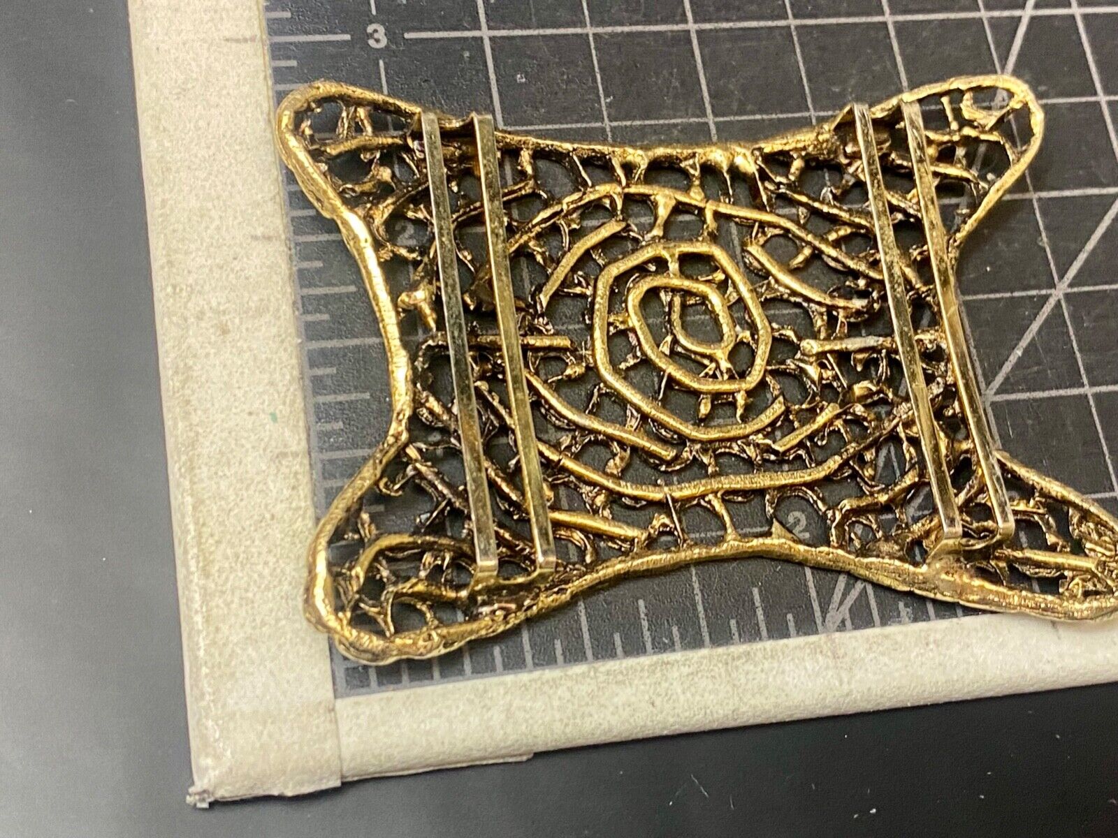 Unique shaped gold color see though pattern belt buckle scarf slide