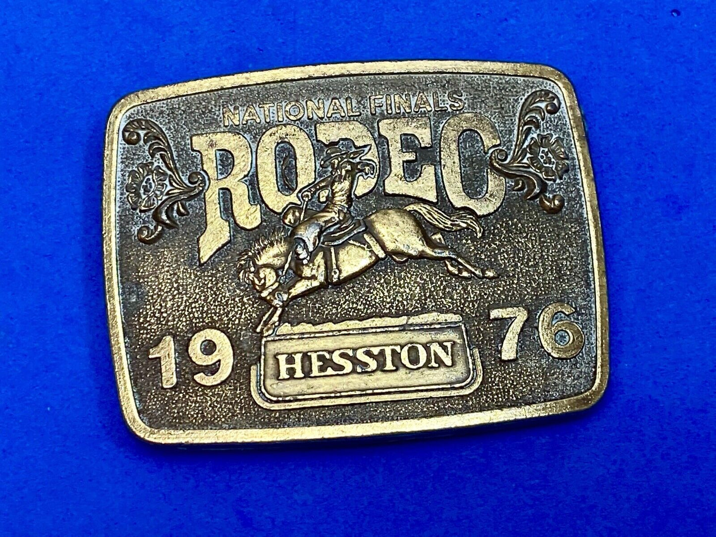 1976 National Finals Rodeo Vtg Hesston Belt Buckle Bicentennial Cowboy