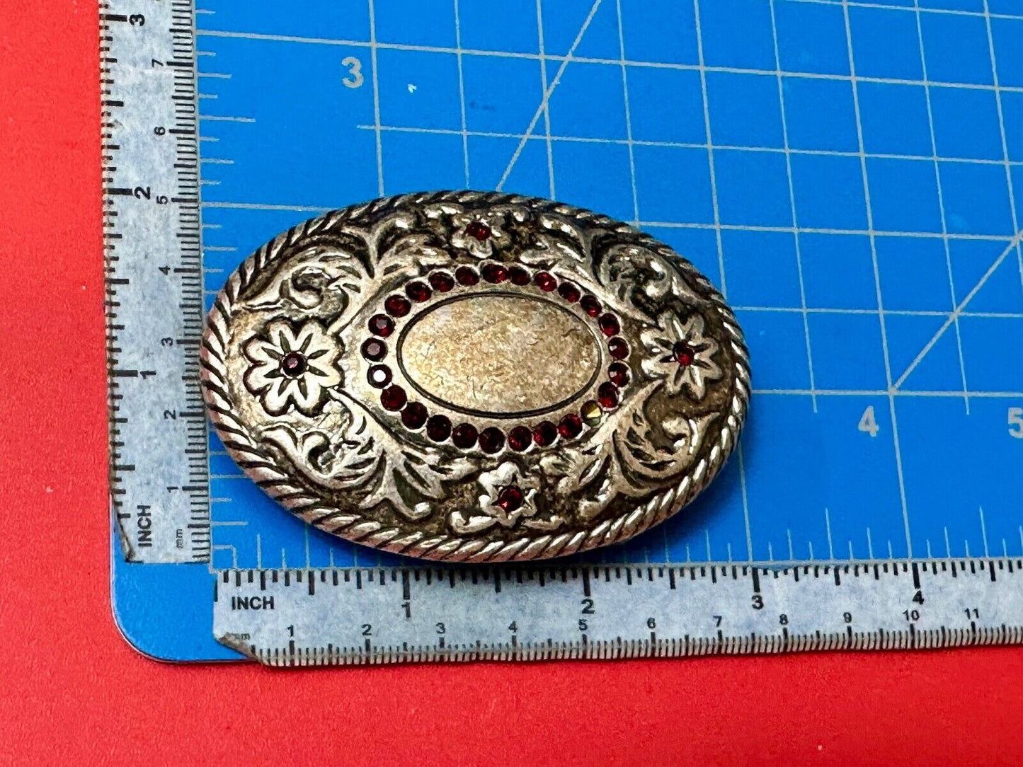 Vintage flower swirl rhinestone accented belt buckle for your center  cab stone