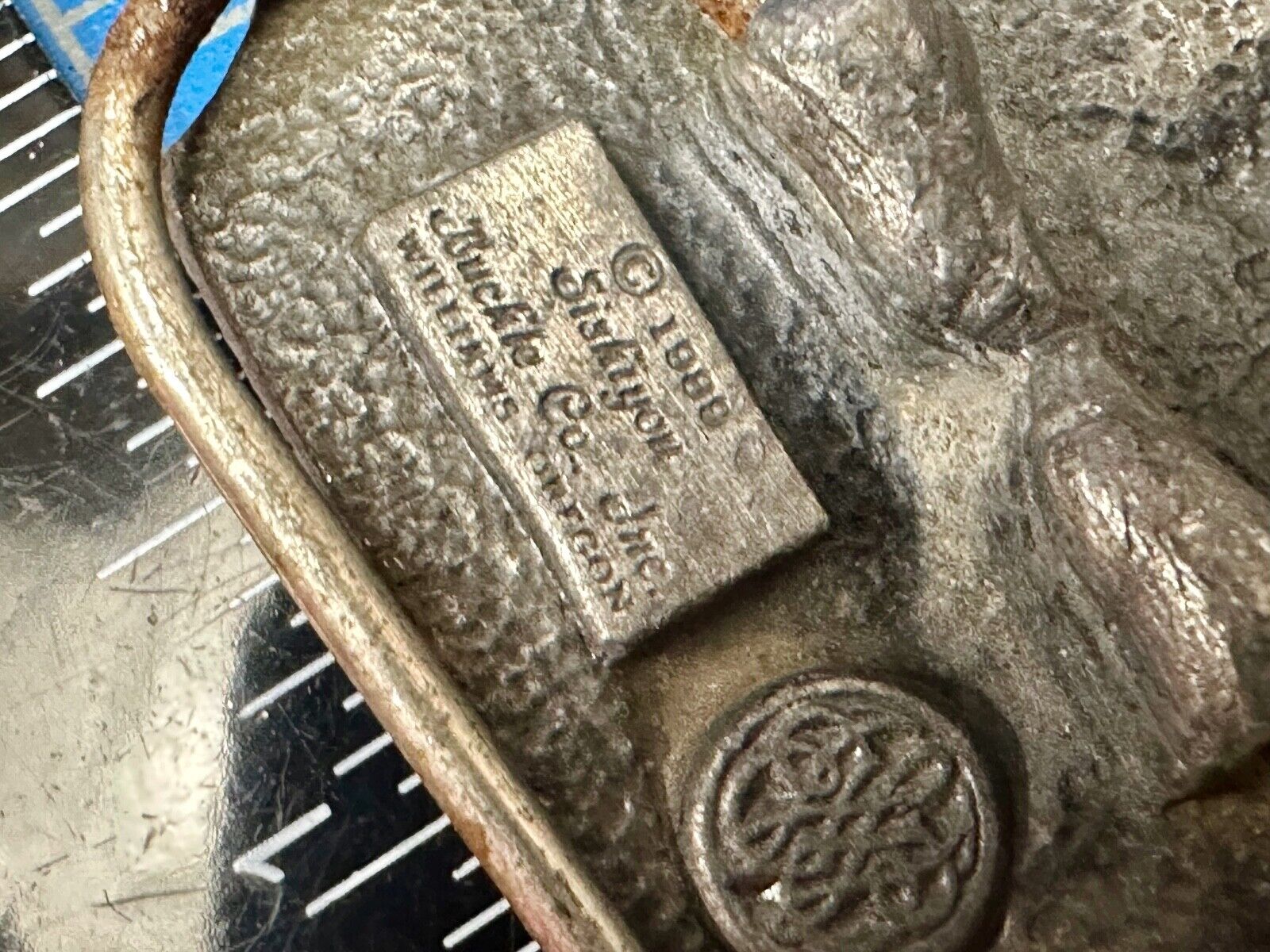 A bad day fishing is Better than a good day of working Vtg. Siskiyou Belt Buckle