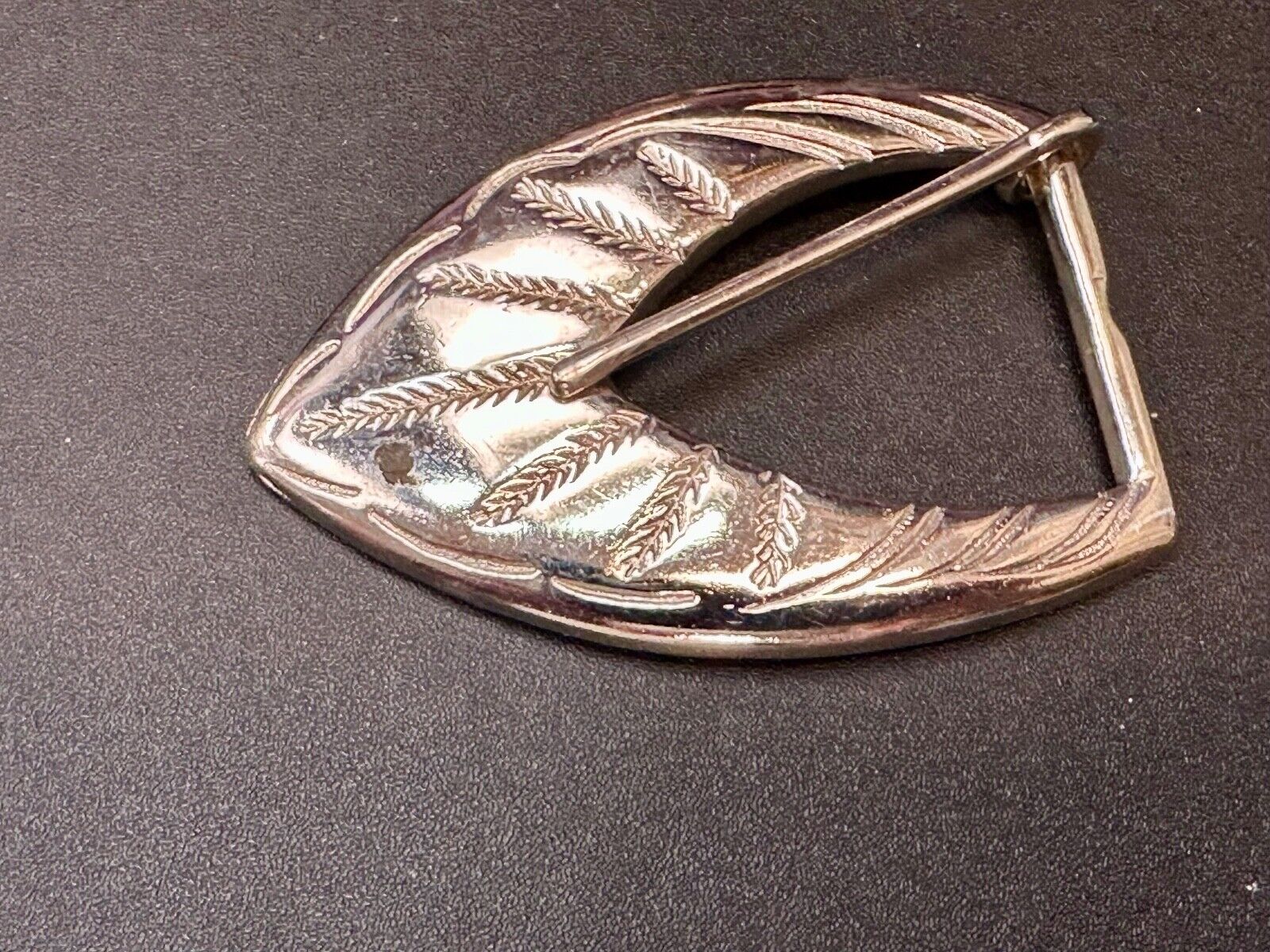 Vintage gold tone pointed Triangle Leaf theme replacement belt buckle