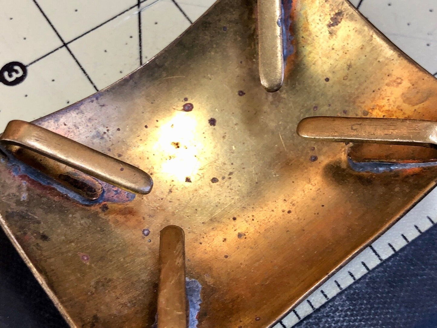 Unknown polished Gold tone  Vintage Belt Clip buckle - Dress Scarf Purse Shoe 