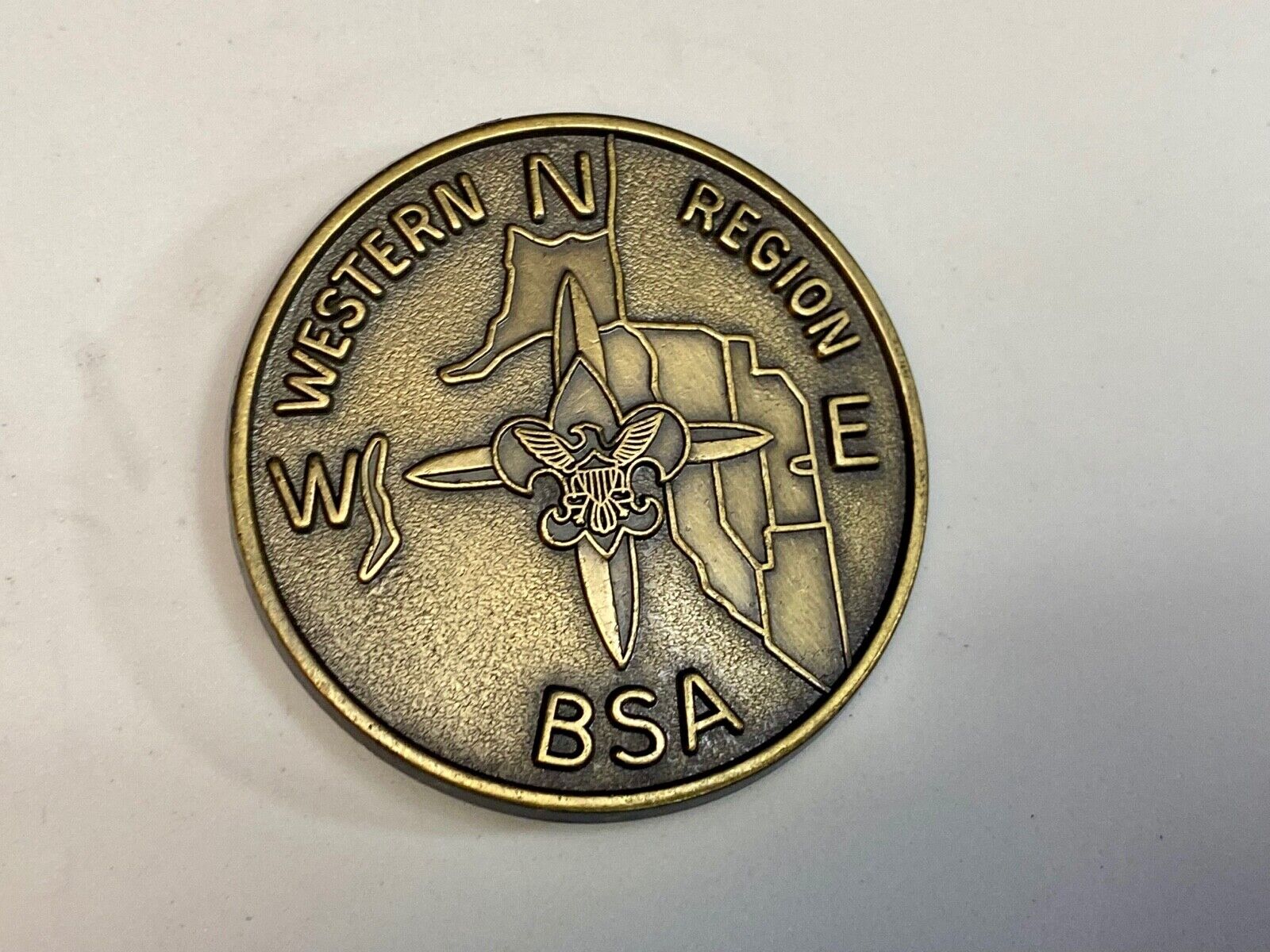 Vintage Bsa Western Region Boy Scouts Compass Figural Round Belt Buckle 