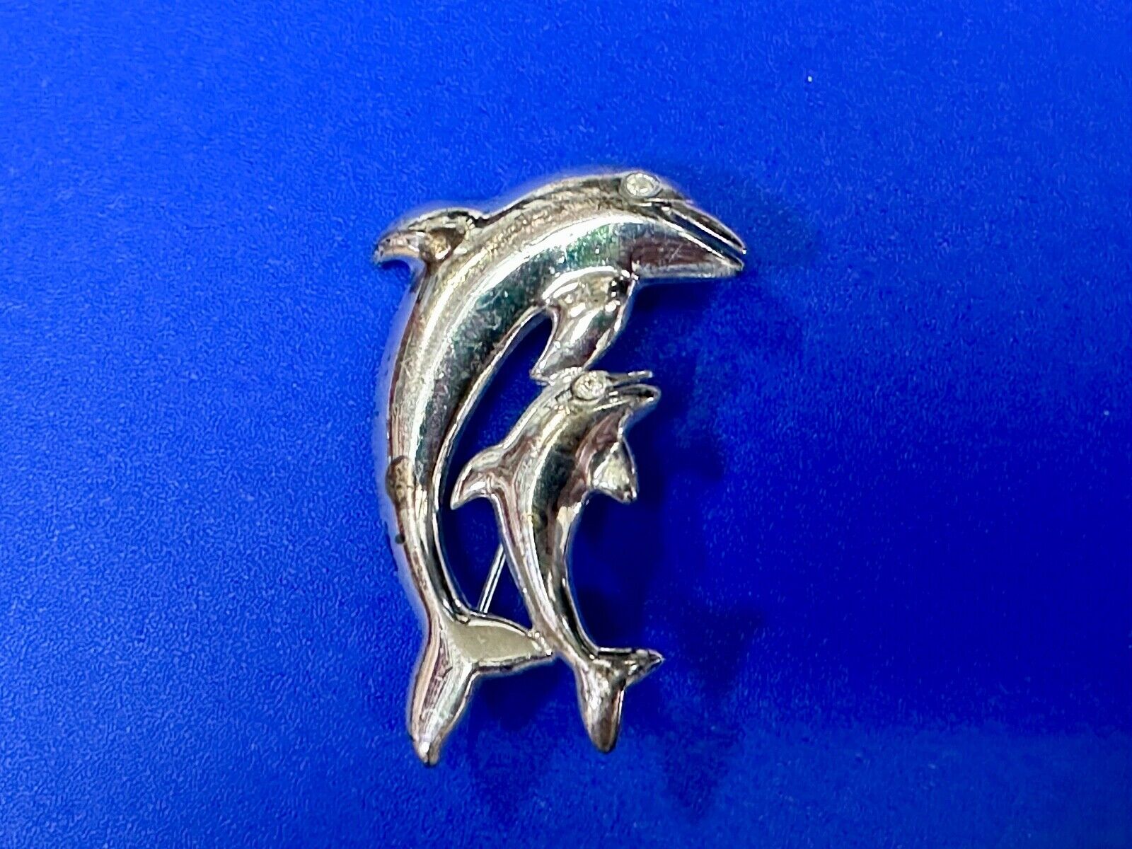 Two  Dolphins Curved Jumping in ocean scene AK Anne Klein Brooch Pin